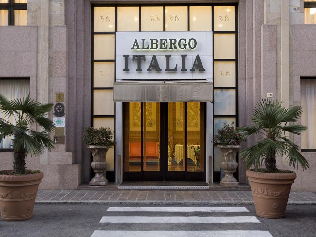 Albergo Italia Novara Esterno foto