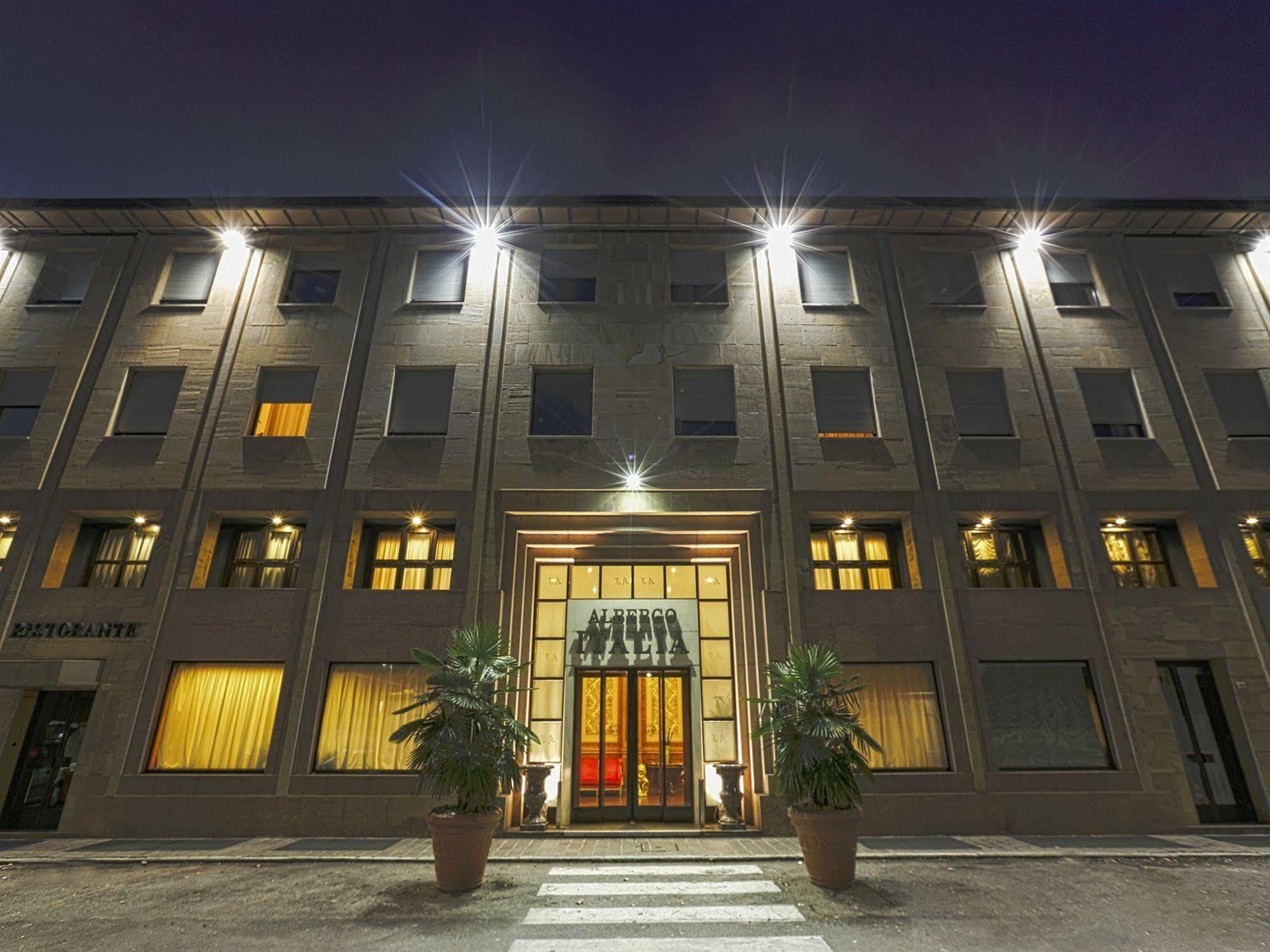 Albergo Italia Novara Esterno foto